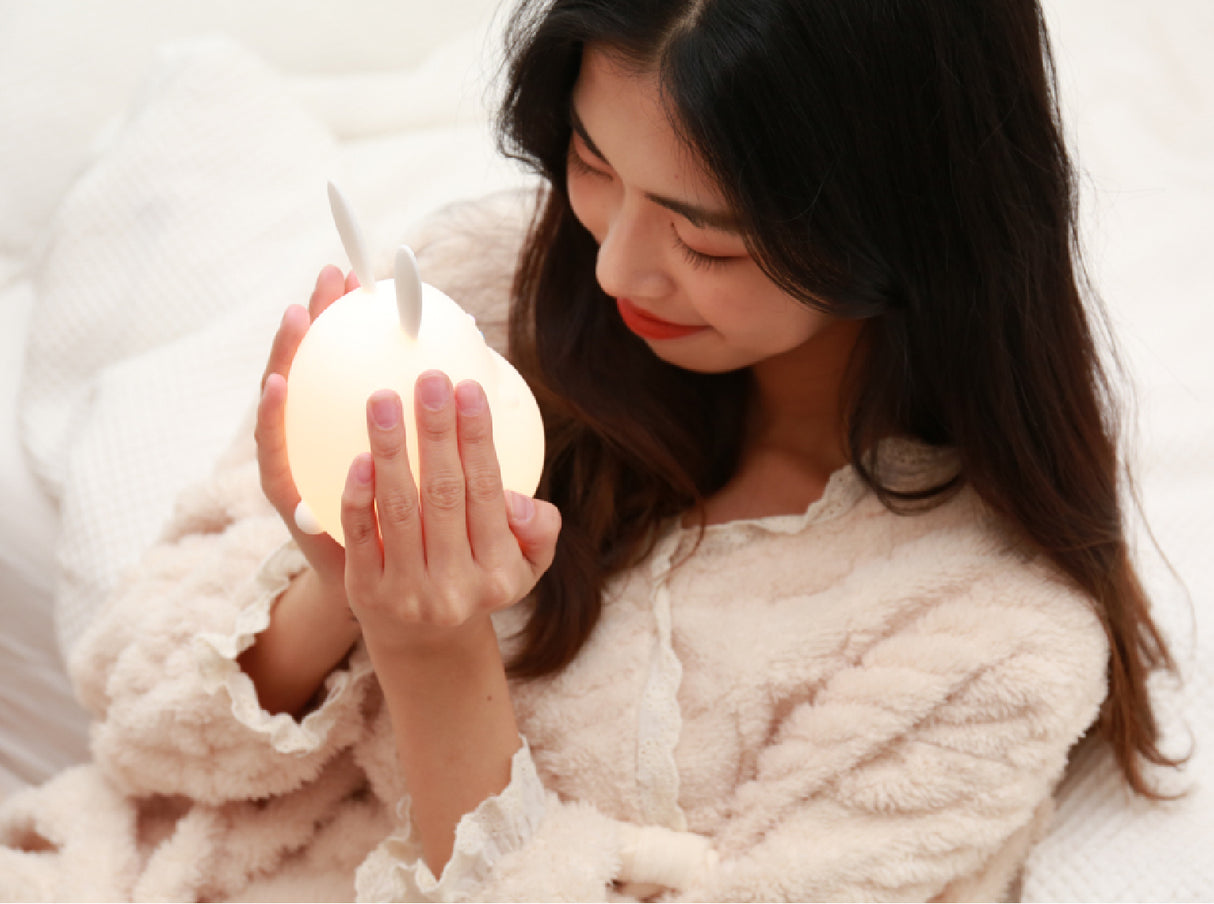 מנורת לילה ארנבת סיליקון לילדים נטענת USB