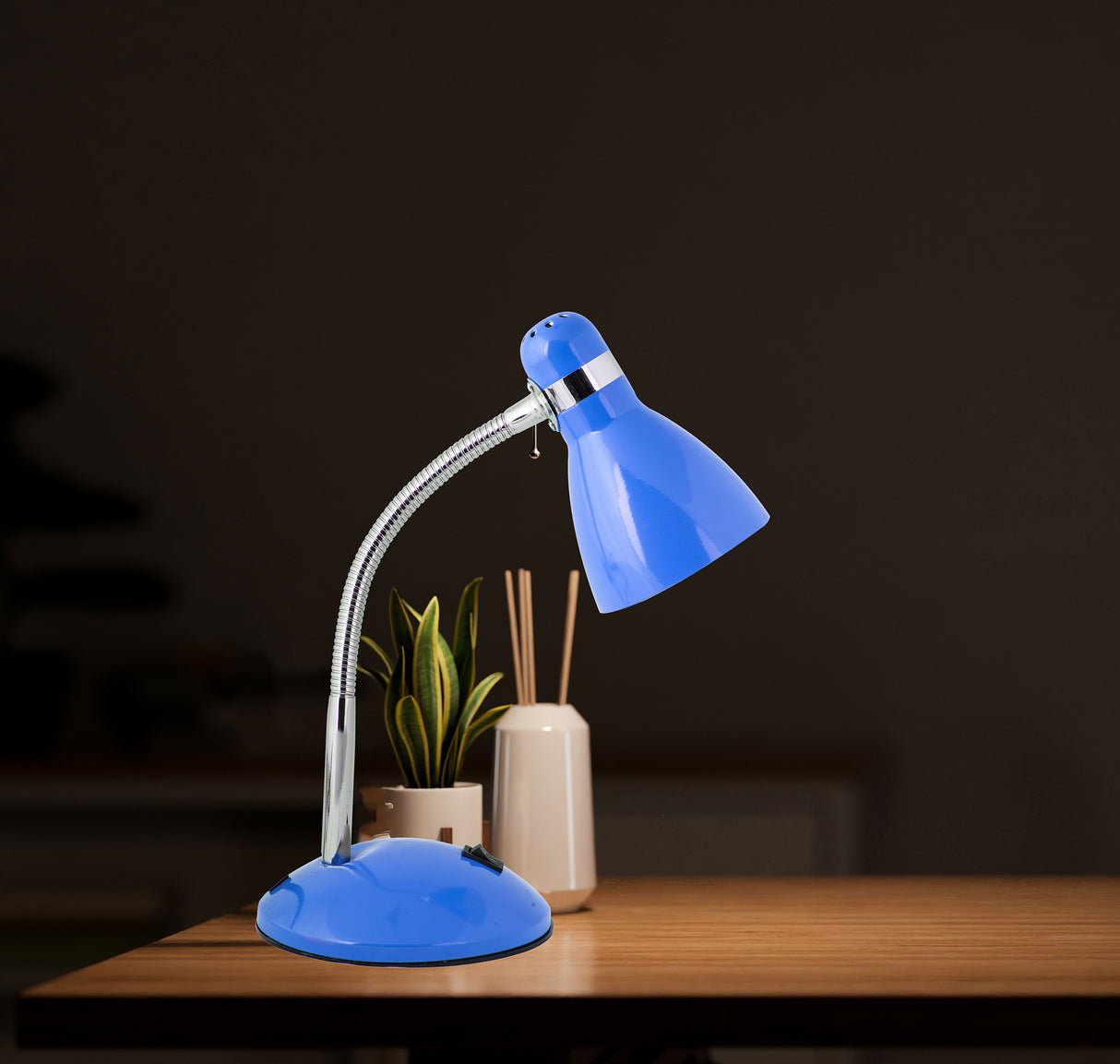 מנורת שולחן שי