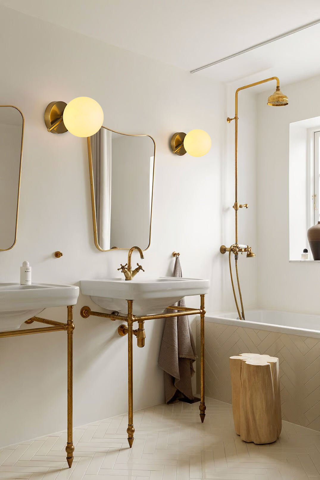 מנורת קיר גורן זהב