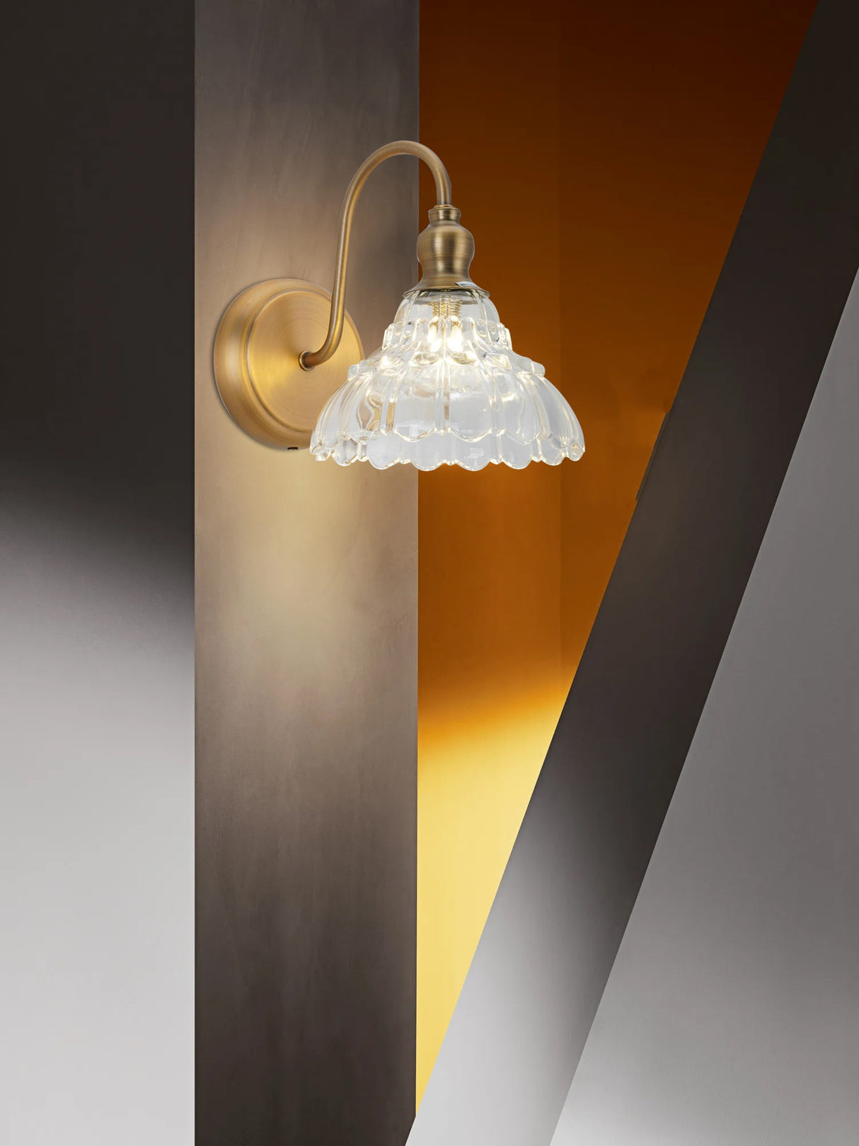 מנורת קיר טל פליז בודד