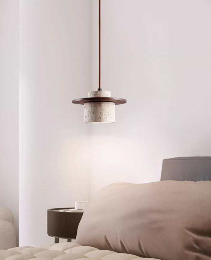 מנורת תלייה היילו – אבן טרוורטין טבעית ועץ אגוז | E27