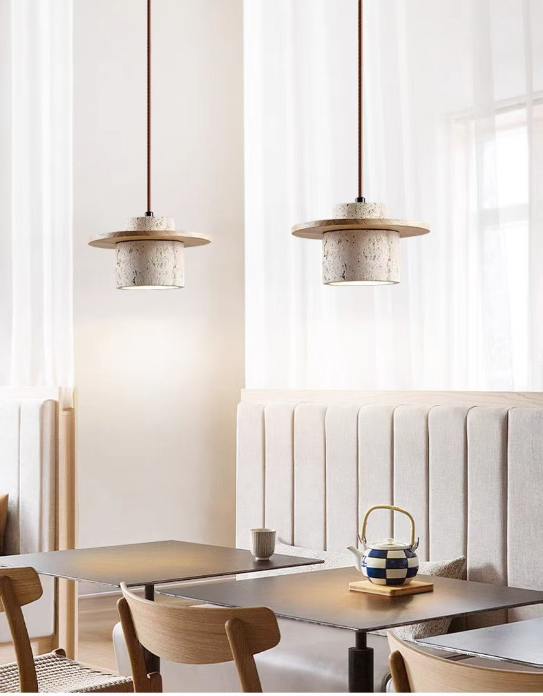 מנורת תלייה היילו טבעי בשילוב עץ וטרוורטין