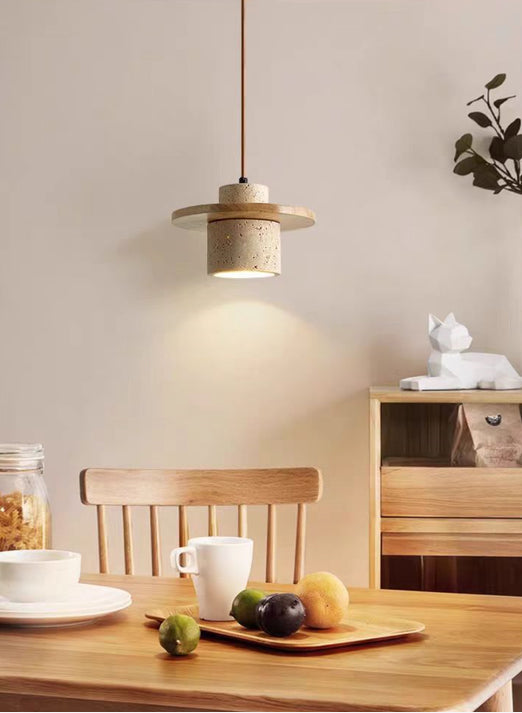 מנורת תלייה היילו טבעי בשילוב עץ וטרוורטין