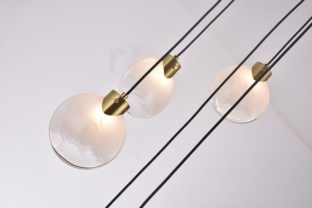 מנורת תלייה סלין – בסיס עגול שישייה זהב מוברש, אהיל לבן רך | G9