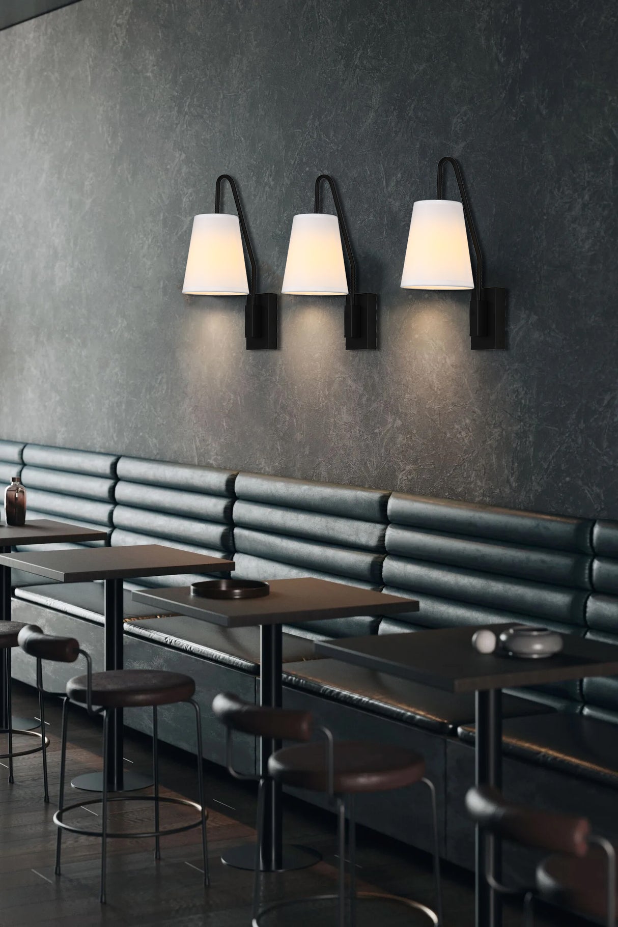 מנורת קיר סטרים| שחור