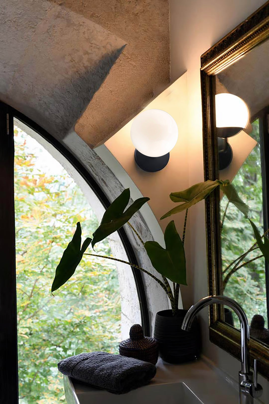 מנורת קיר ז'אן שחור דגם| B