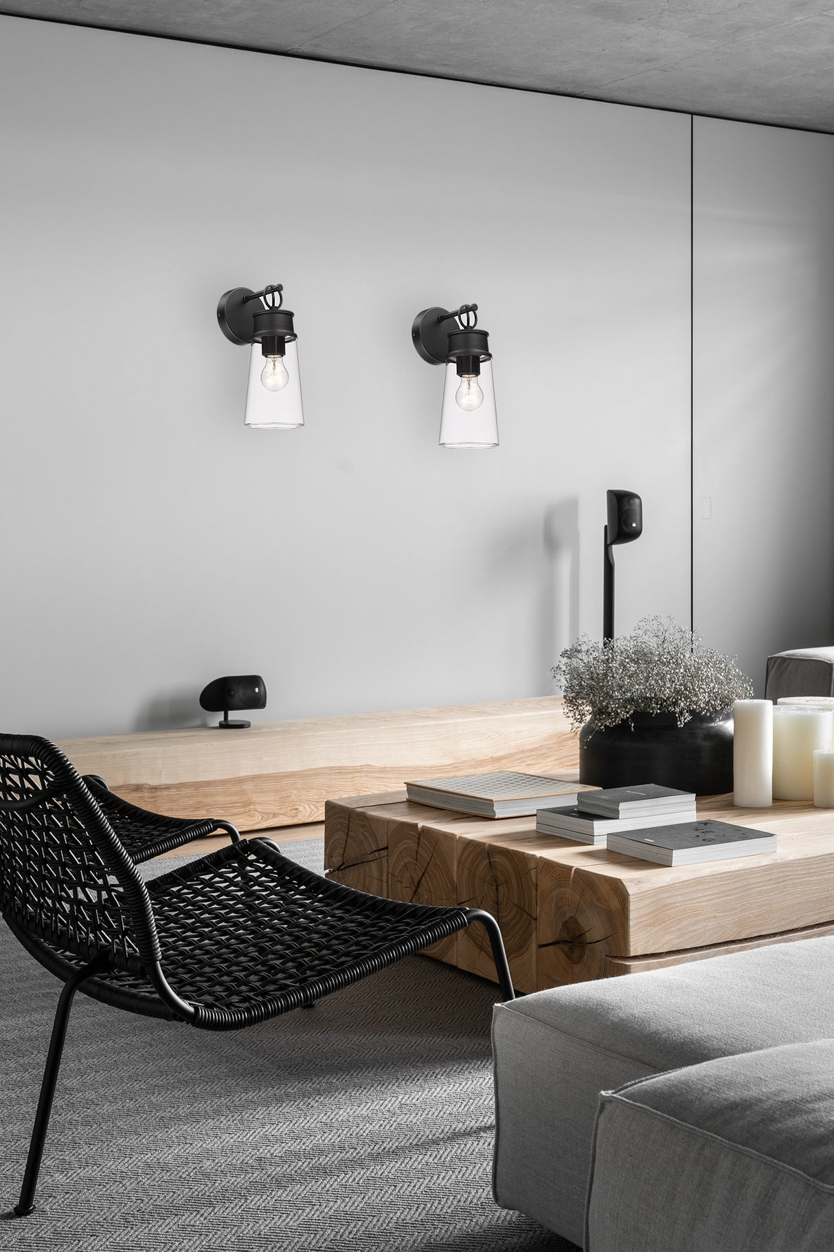 מנורת קיר דרש שחור דגם| B