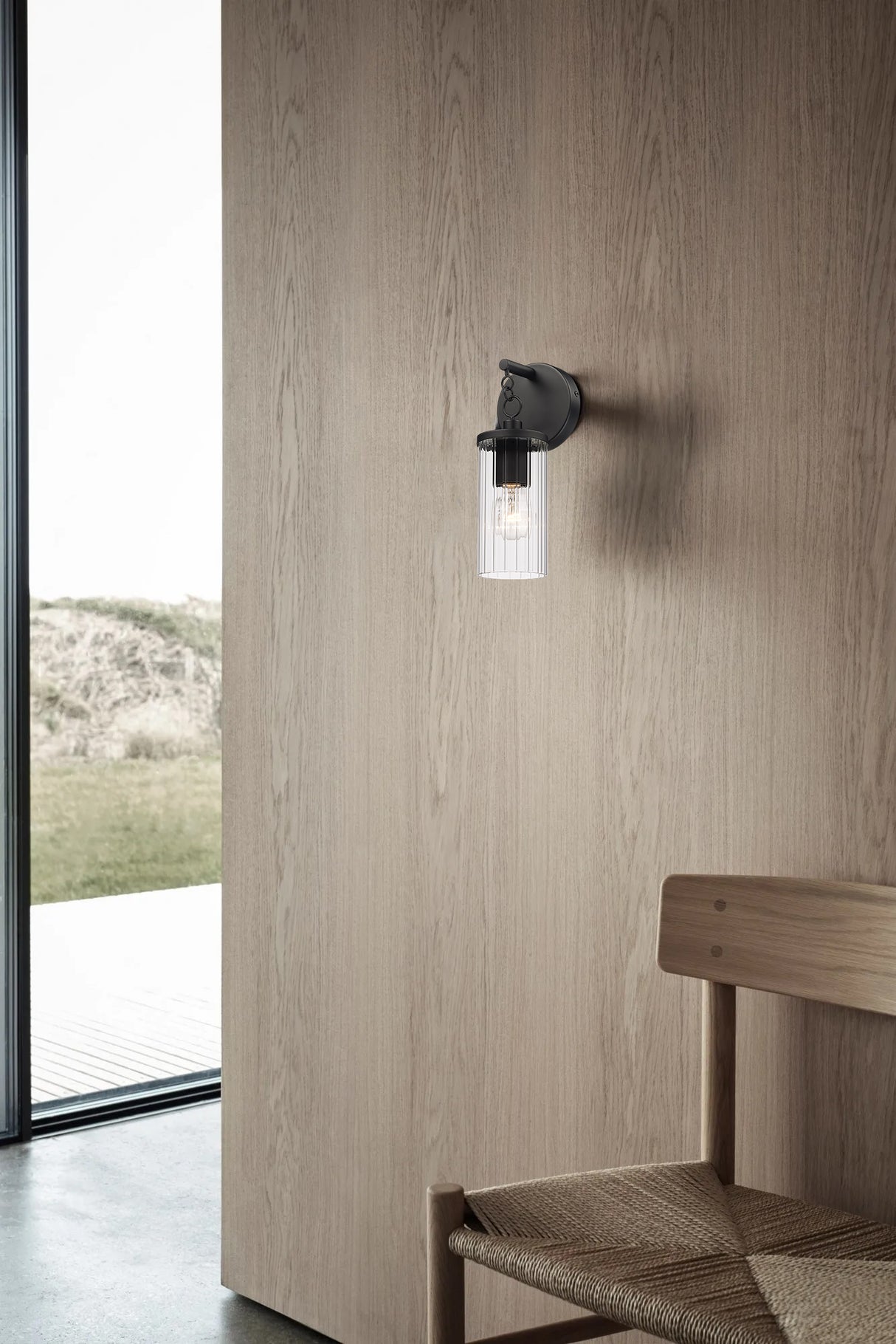 מנורת קיר קובטאן שחור דגם| A