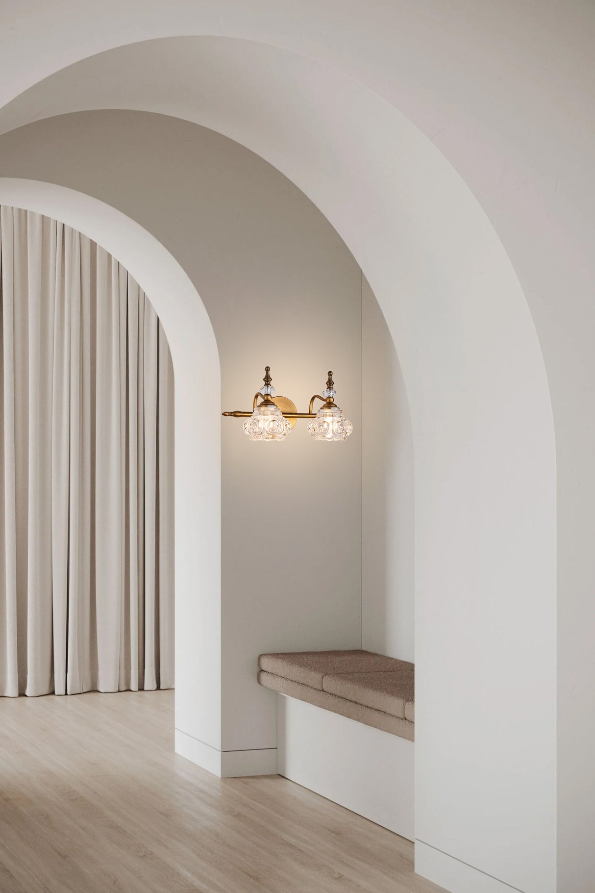 מנורת קיר אביב פליז זוגי