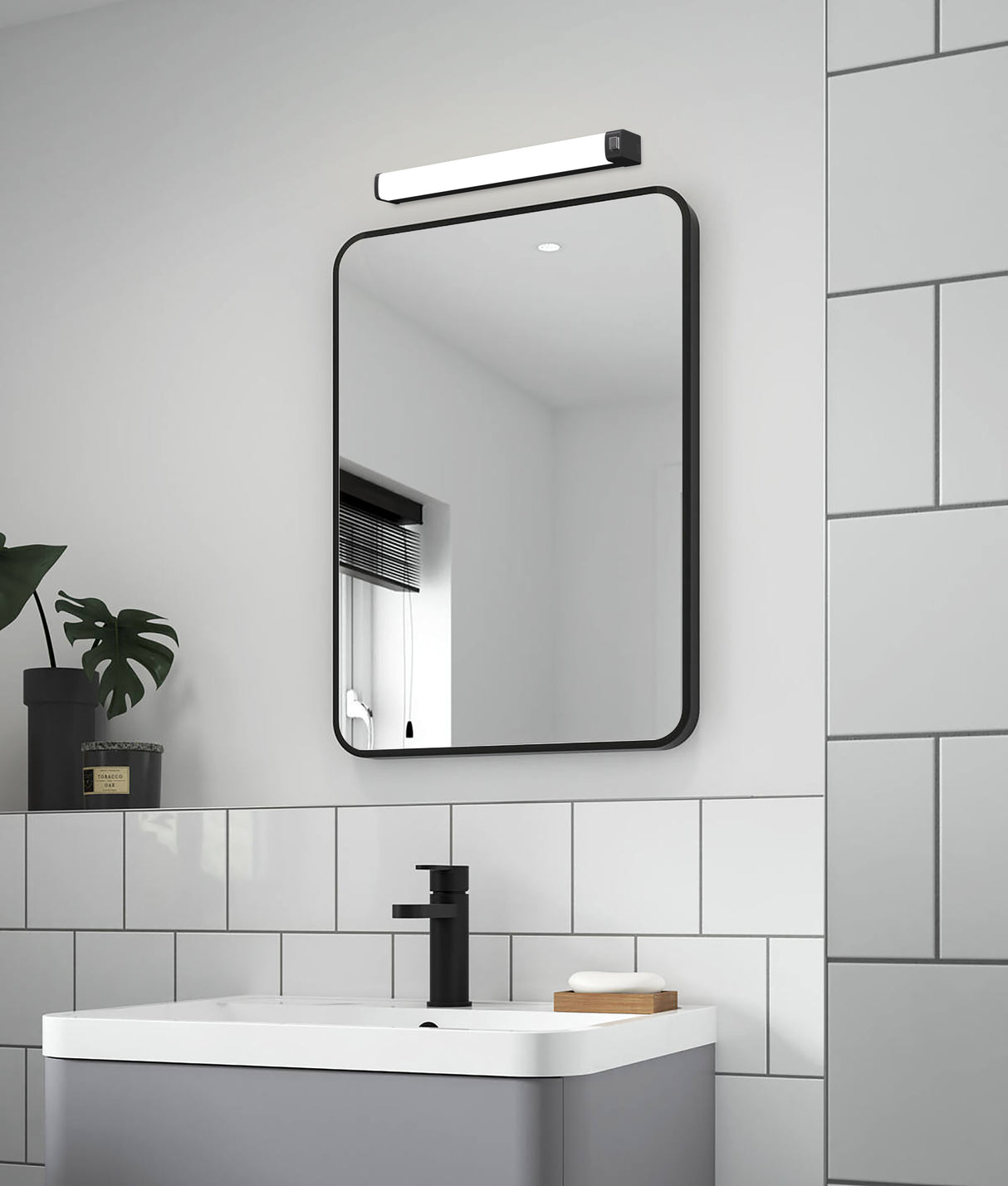 מנורת קיר מראה אמבטיה שחר שחור| לבן| IP44| CCT