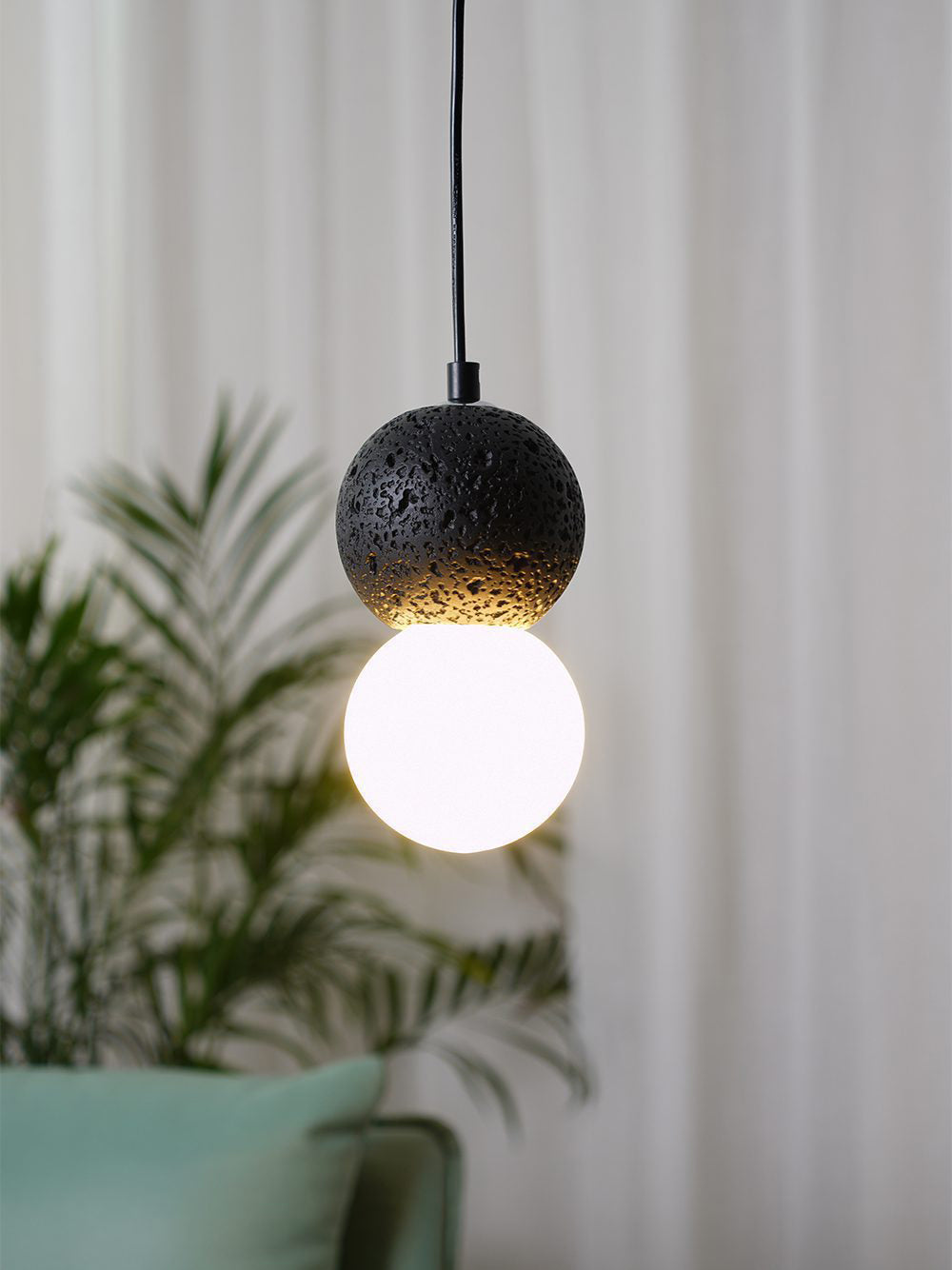 מנורת תליה מריבה| שחור