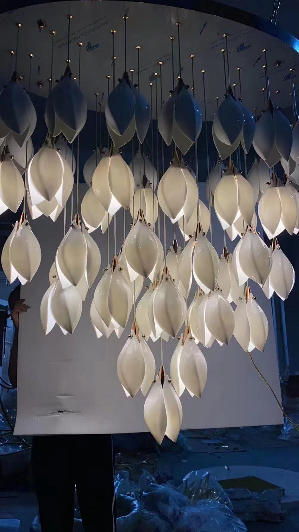 מנורת תלייה קרמיקה רמון שישייה