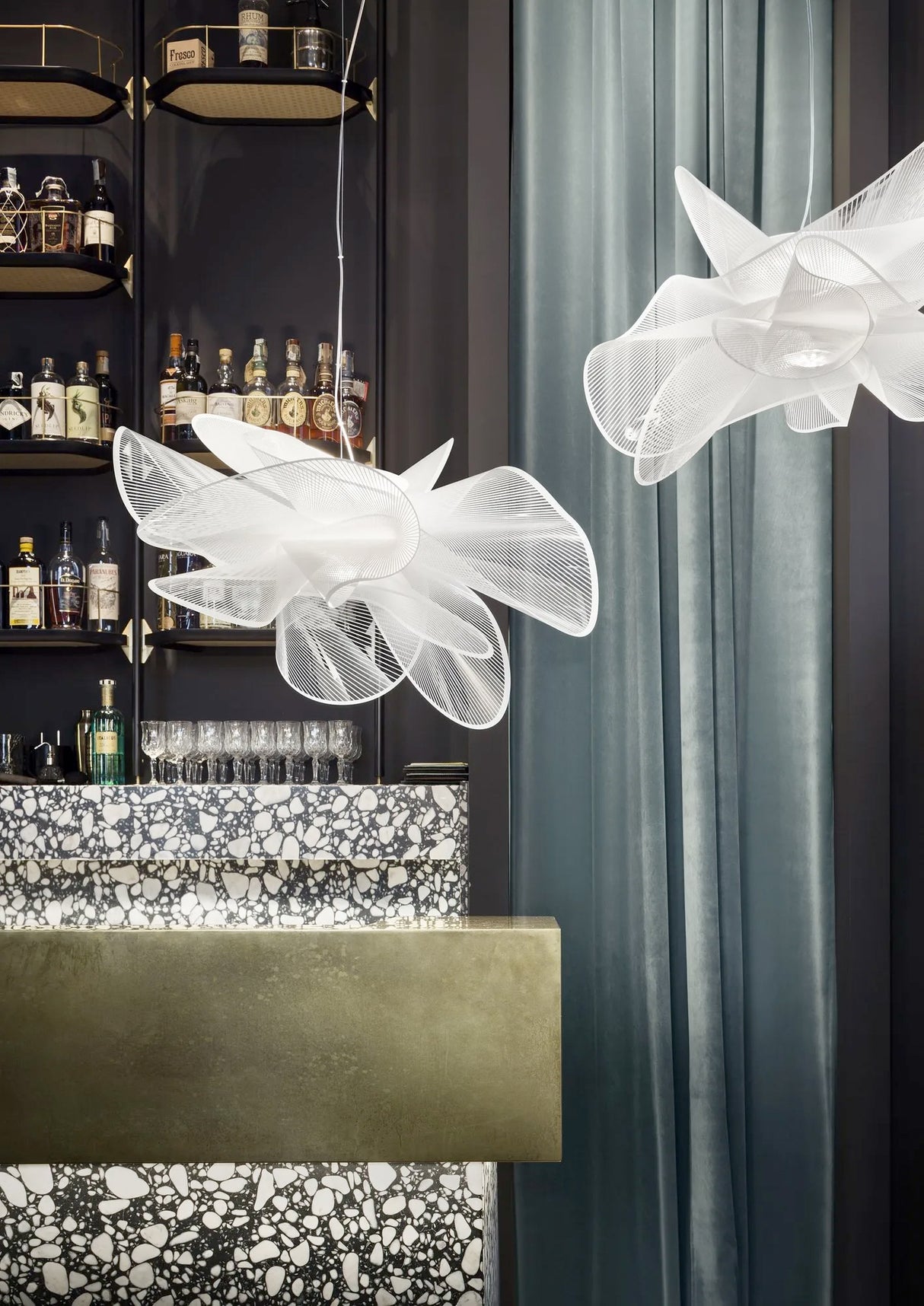 מנורת תלייה לד בלרינה דגם | A