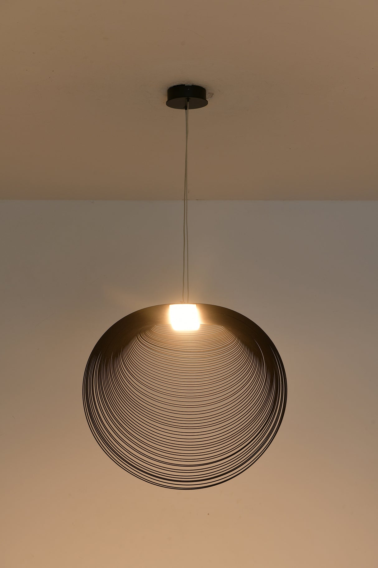 מנורת תלייה סאמי שחור דגם| C