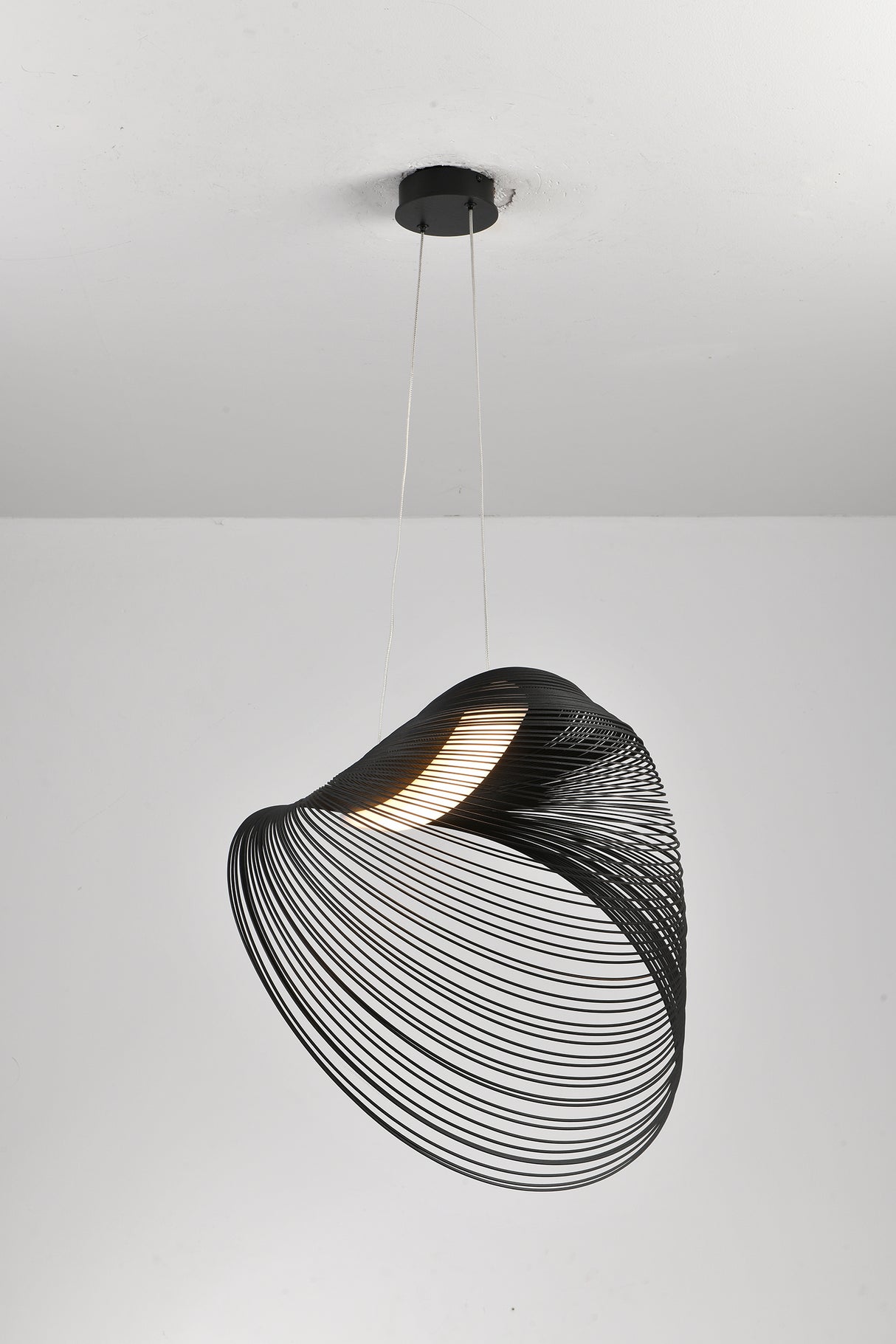 מנורת תלייה סאמי שחור דגם| C