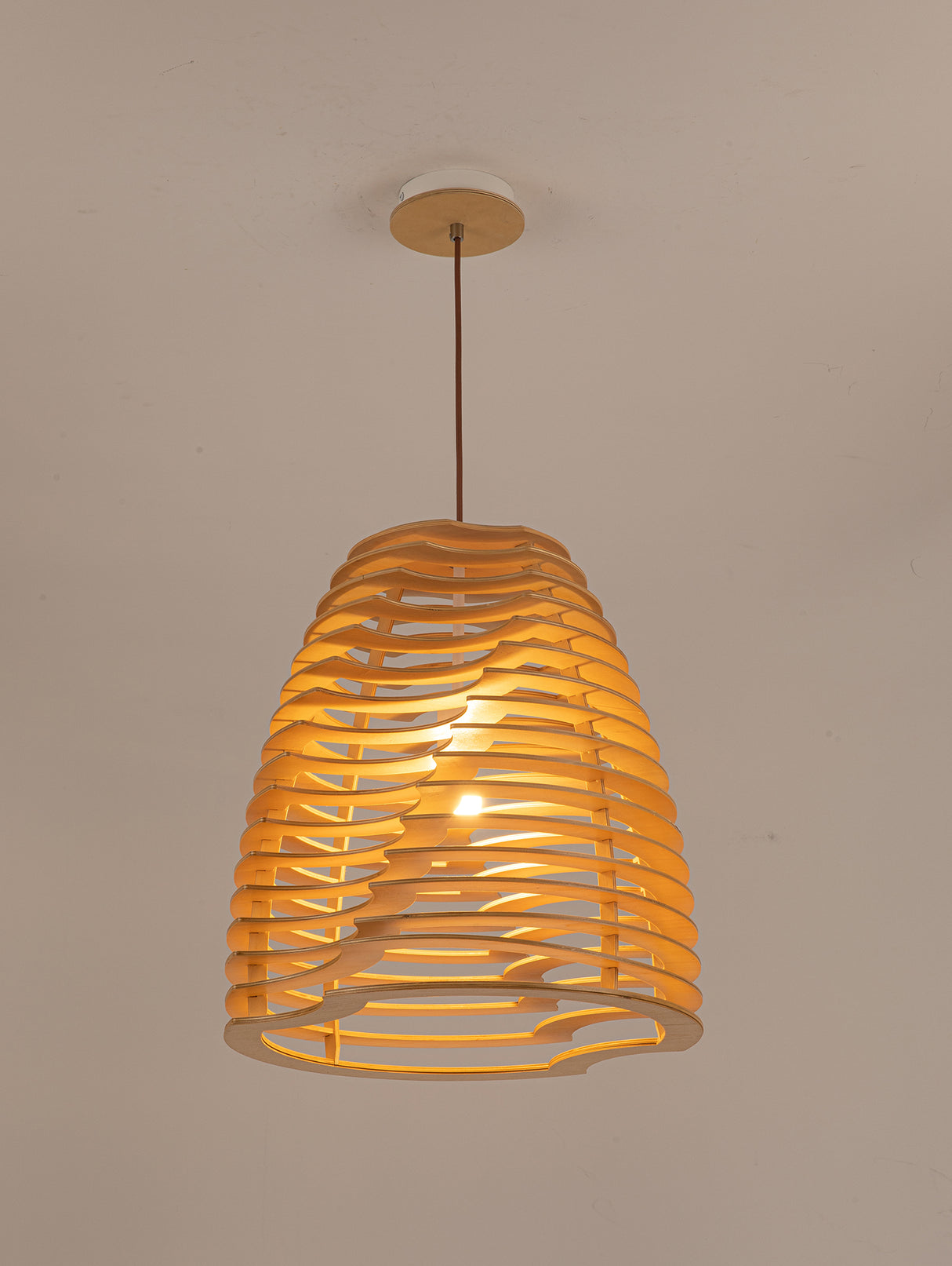 מנורת תלייה אמסטרדם עץ טבעי דגם| A