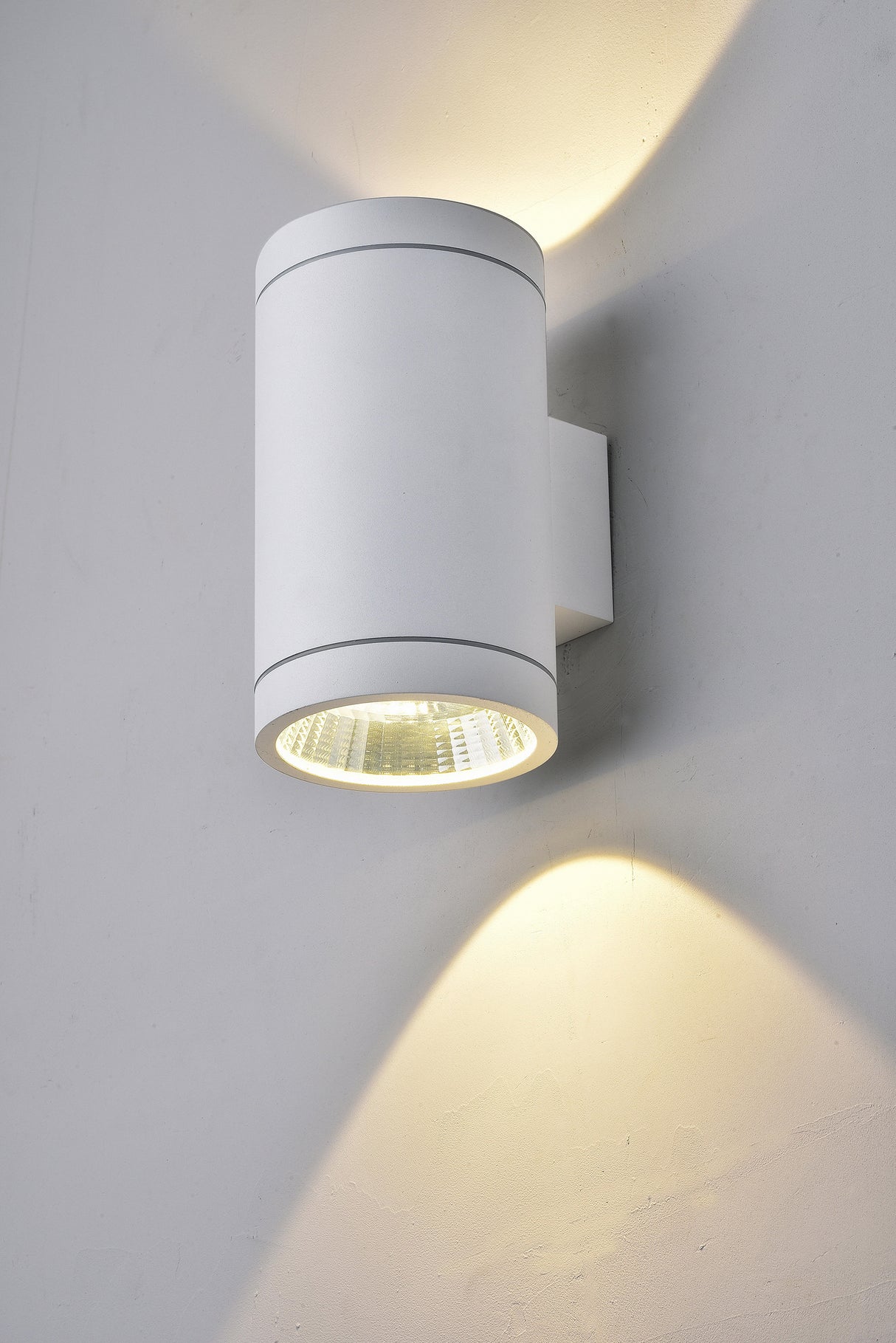 מנורת קיר גינה חוץ אפ-דאון לד לוקס| לבן