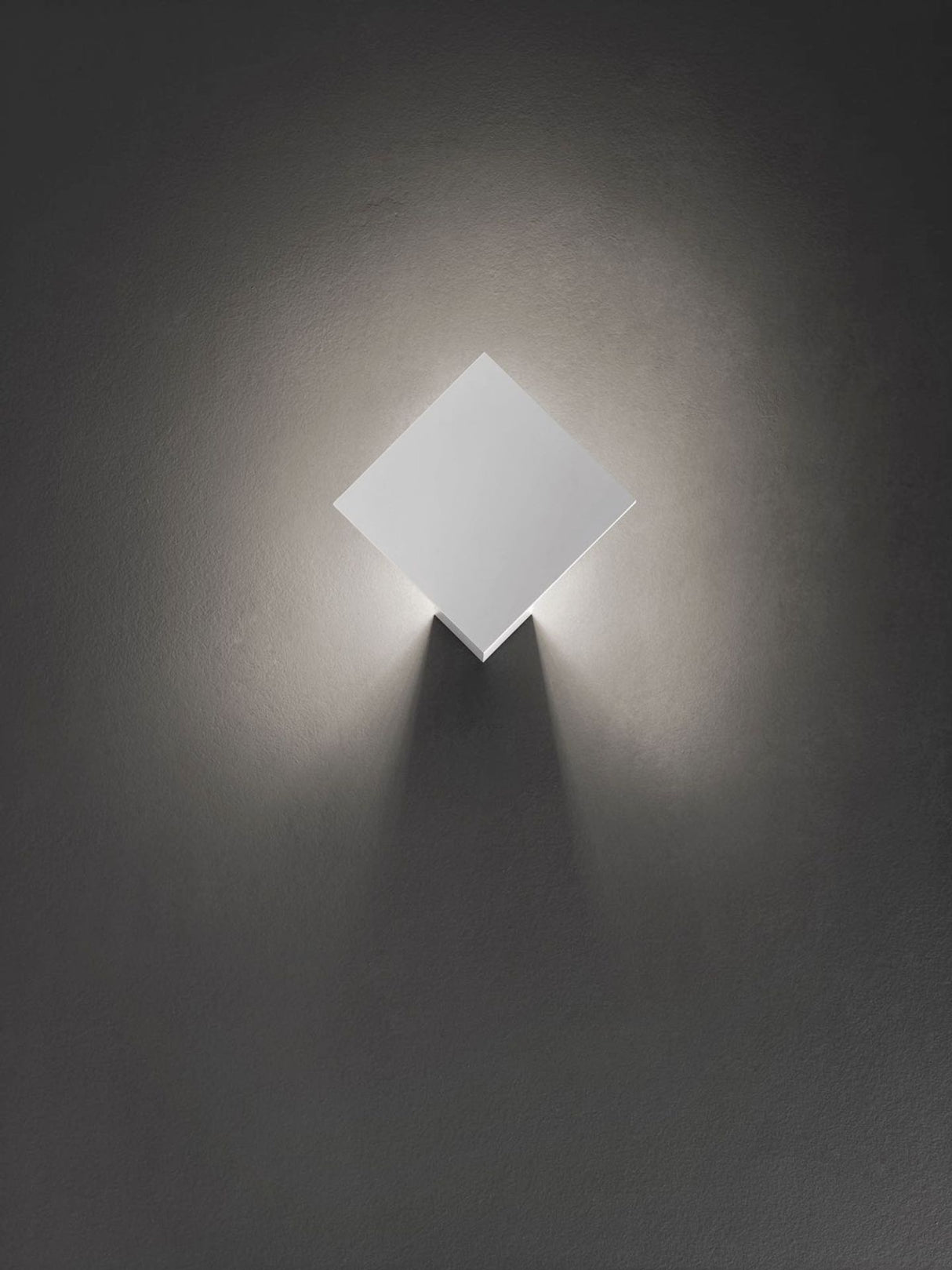 מנורת קיר Puzzle בודד