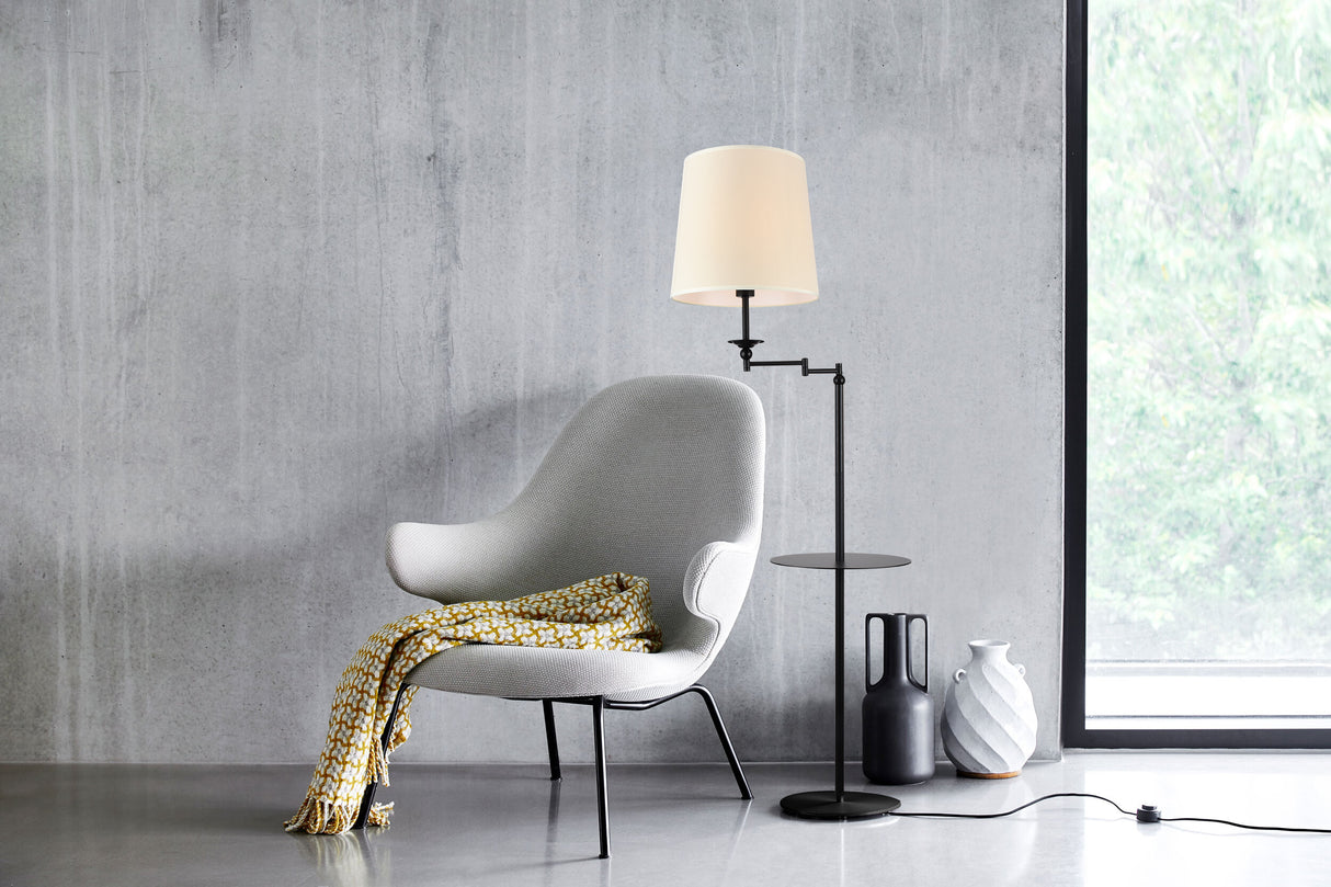 מנורת עמידה אילנה E27*40W עם מדף