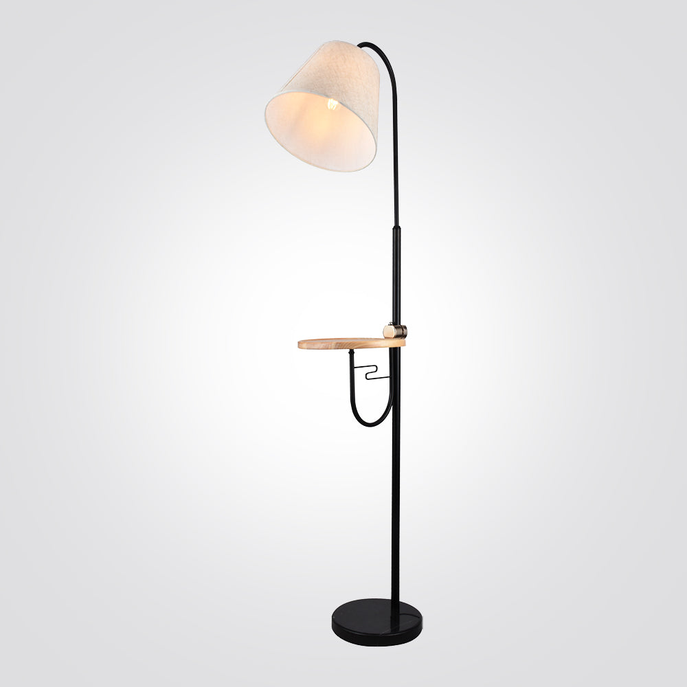 מנורת עמידה איילה עם שולחן מעץ