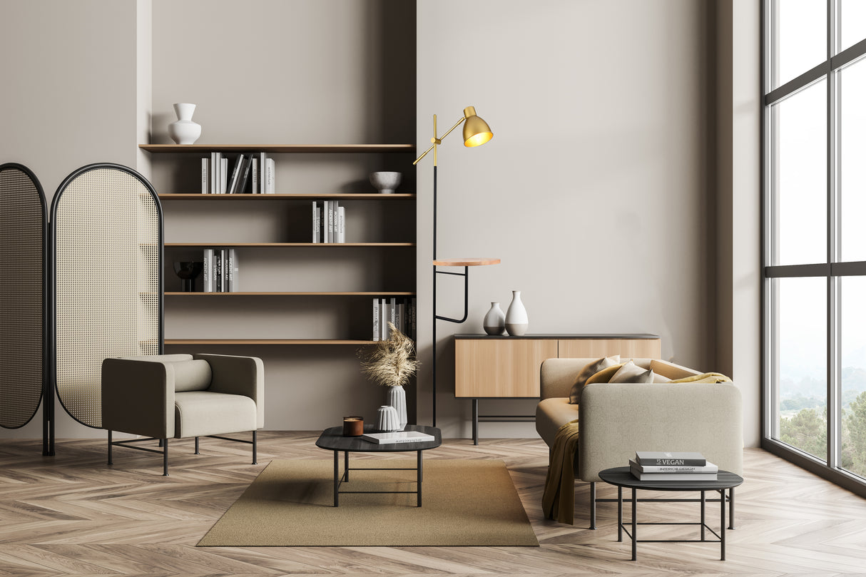 מנורת עמידה בתיה עם שולחן מעץ