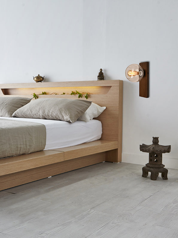 מנורת קיר מלכה