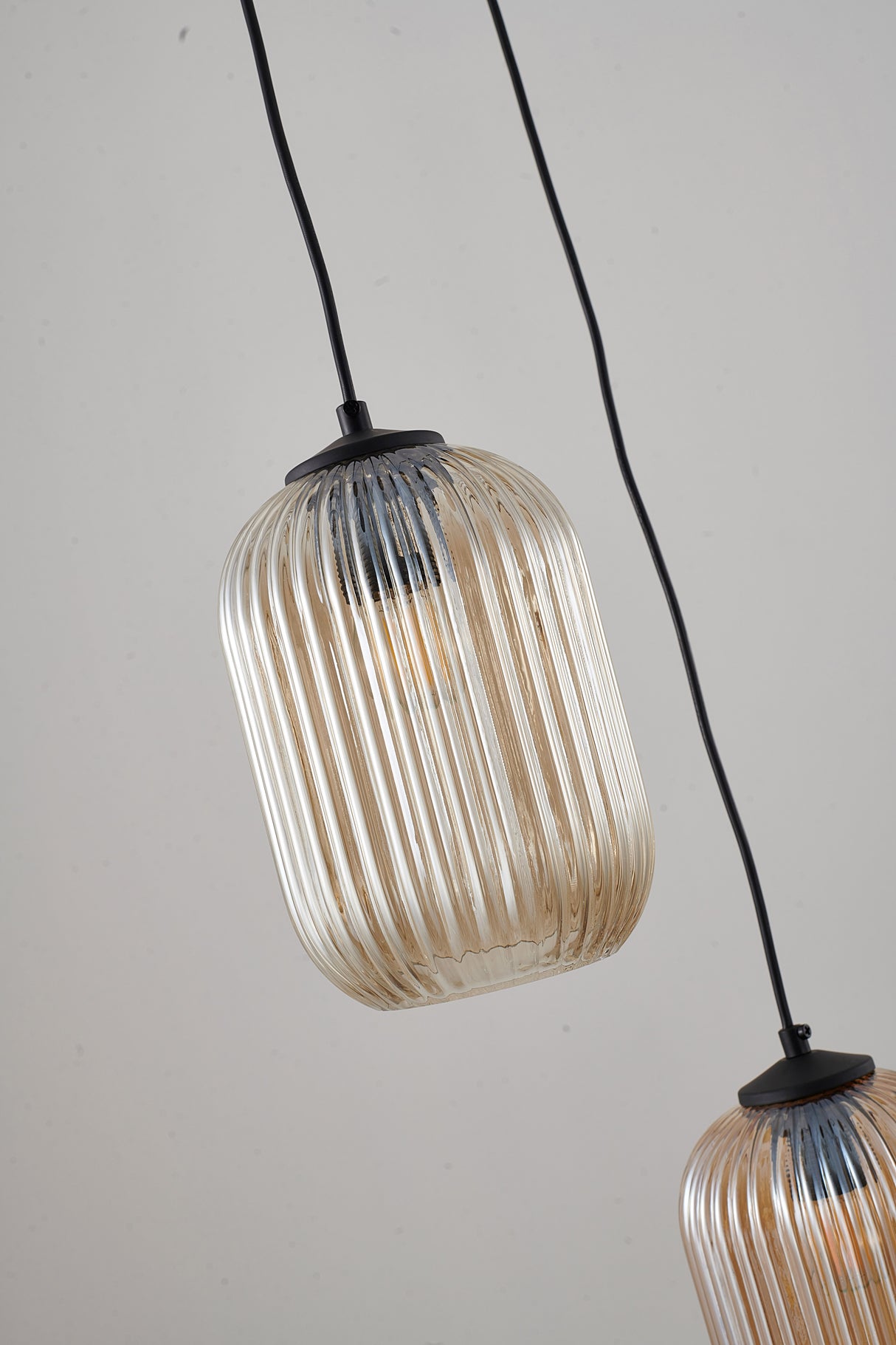 מנורת תליה קייב שישיה