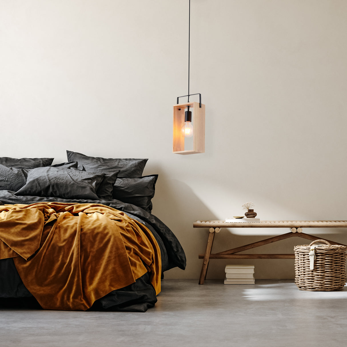 מנורת תליה ממובאי בודד