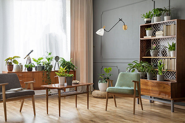 מנורת קיר מיקה פליז שחור