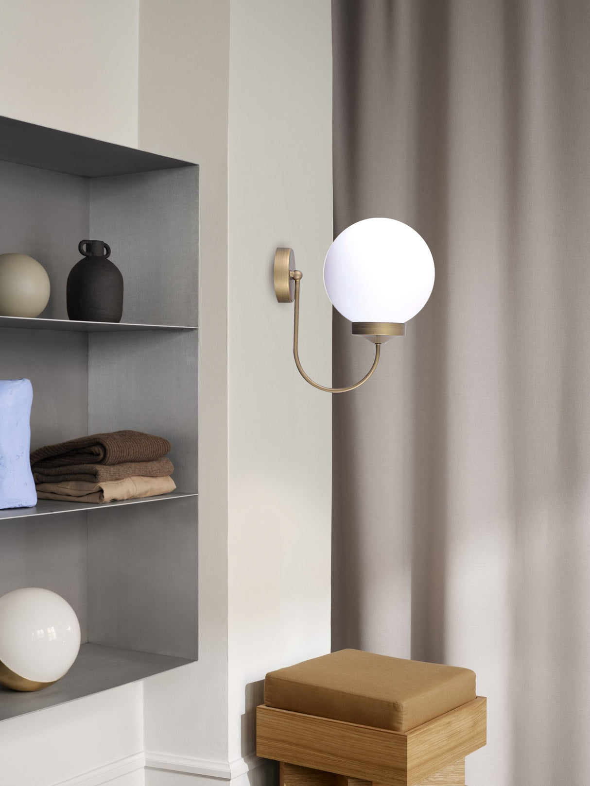 מנורת קיר כדור רין דגם A