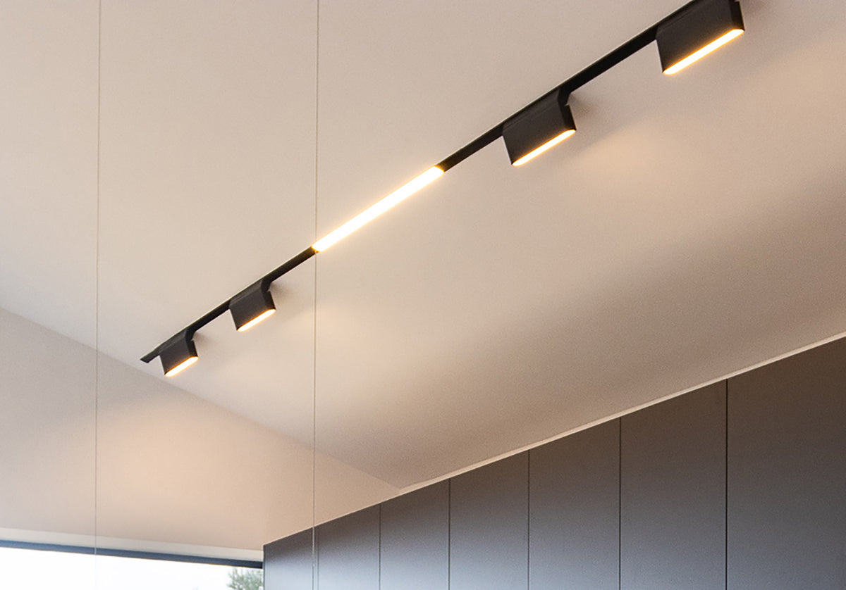 ספוט מור לפס צבירה מגנט 20W| 30W שחור 48V