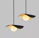 מנורת תלייה קאלי – גלוב | שחור+פליז / לבן+פליז