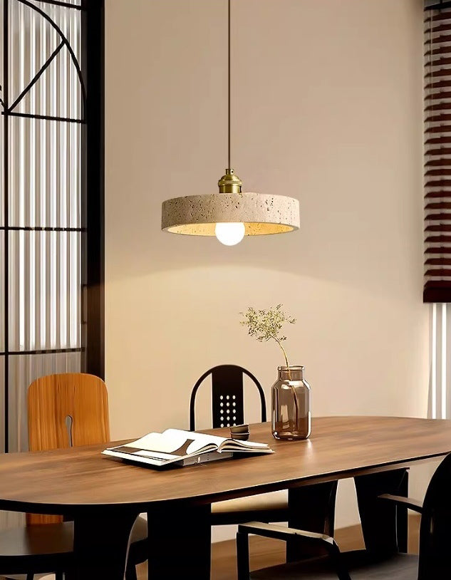 מנורת תלייה לוצ׳ה – טרוונטין טבעי | דגם B