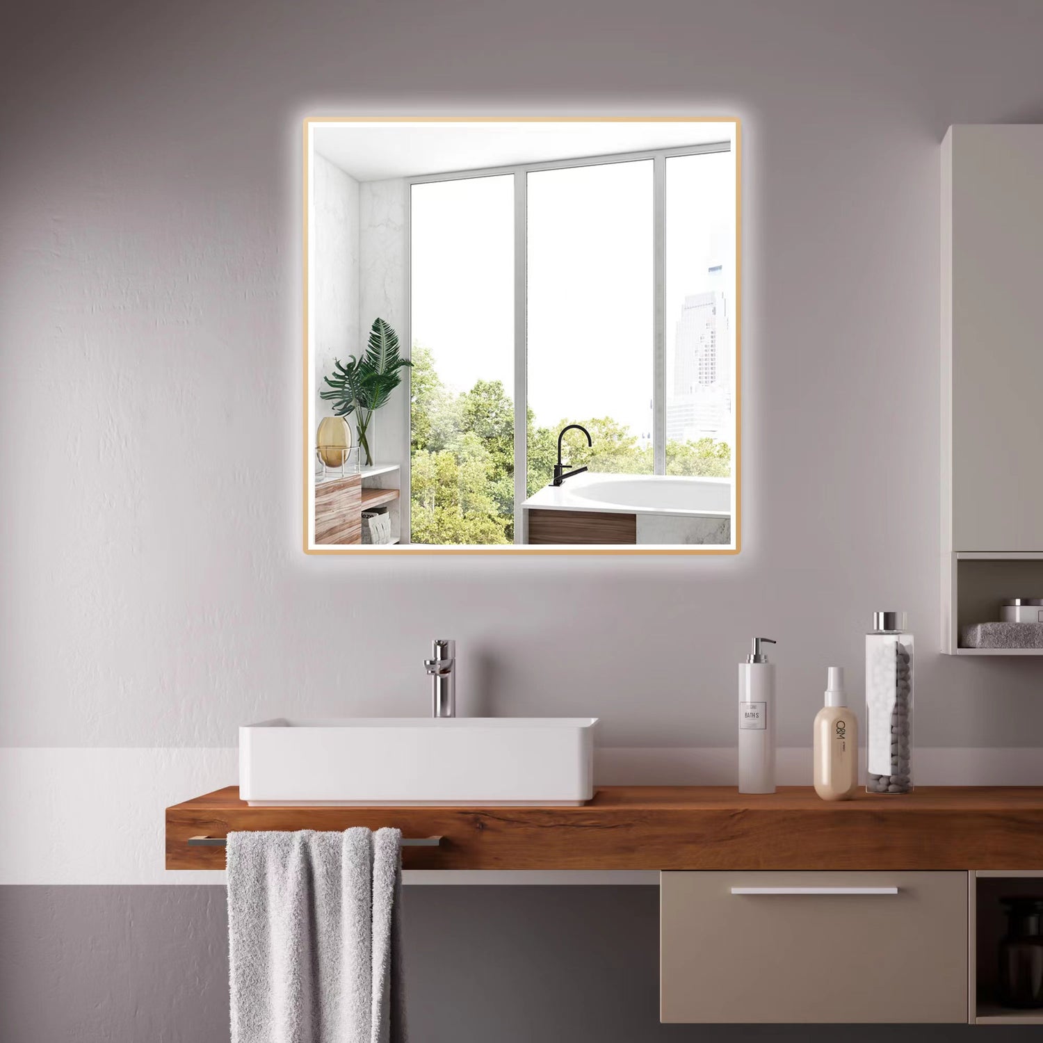 מראה מוארת מרובעת 60*60 מסגרת פליזCCT – דיל תאורה וחשמל